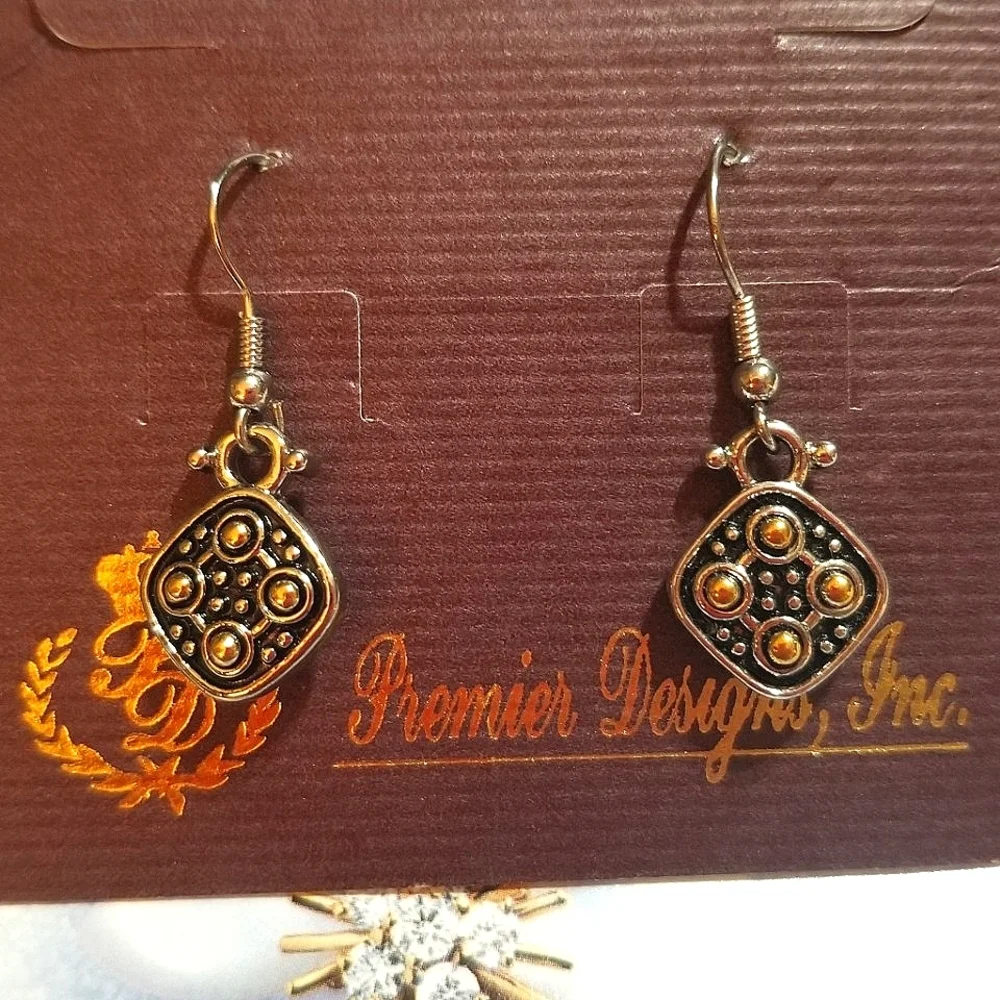 NEW Premier Designs Bollywood Style Two Tone Dangle Earrings - Picture 1 of 5